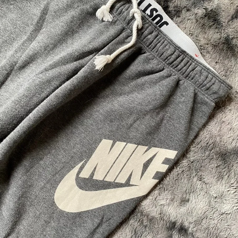 Nike Baggy Crop Jogger